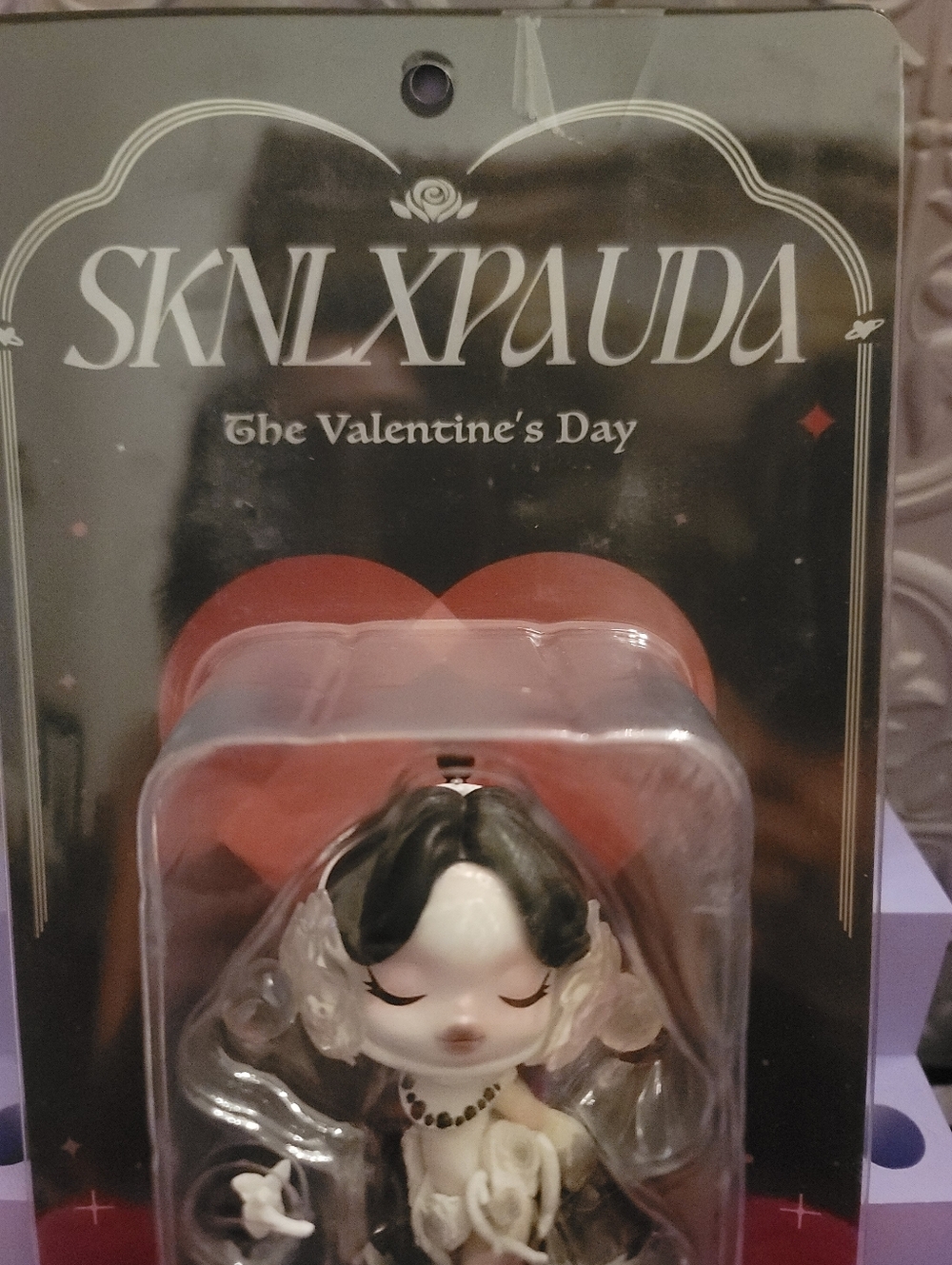 NWT-SKNLXPAUDA The Valentine's Day Figurine - Black, White, Pink - Picture 6 of 6